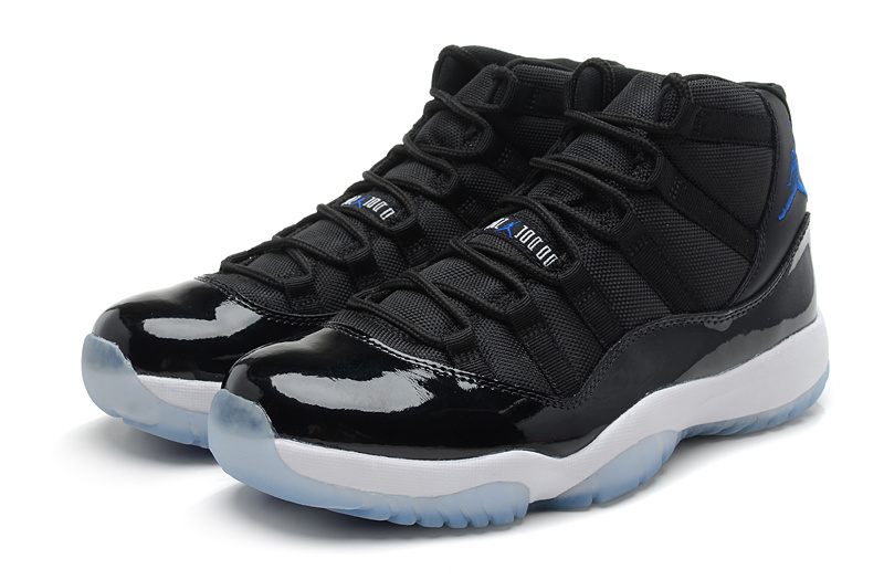 Chaussure de Basket Air Jordan 11 Retro Pour Homme Pas Cher